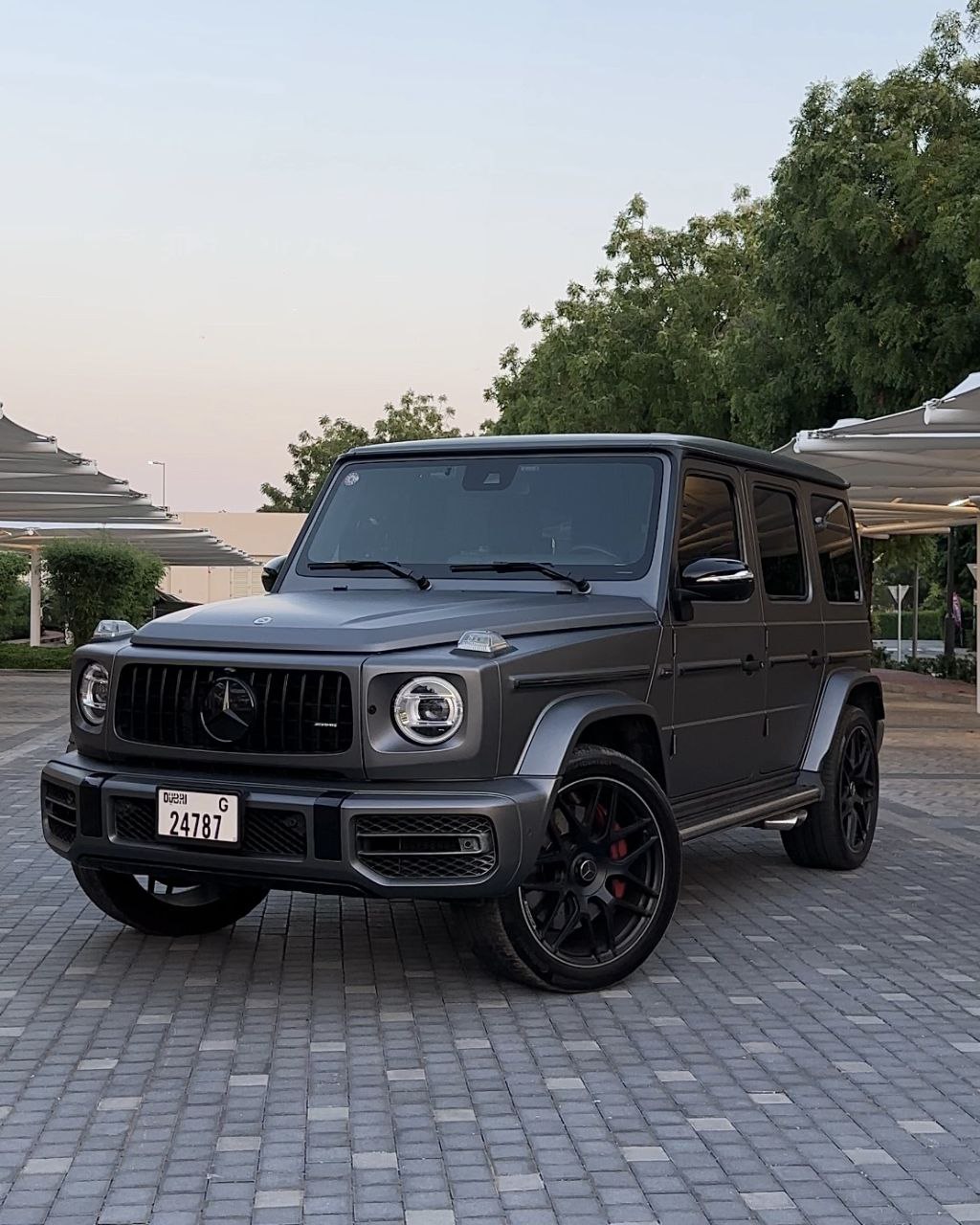 Mercedes-AMG G63 (Silver)