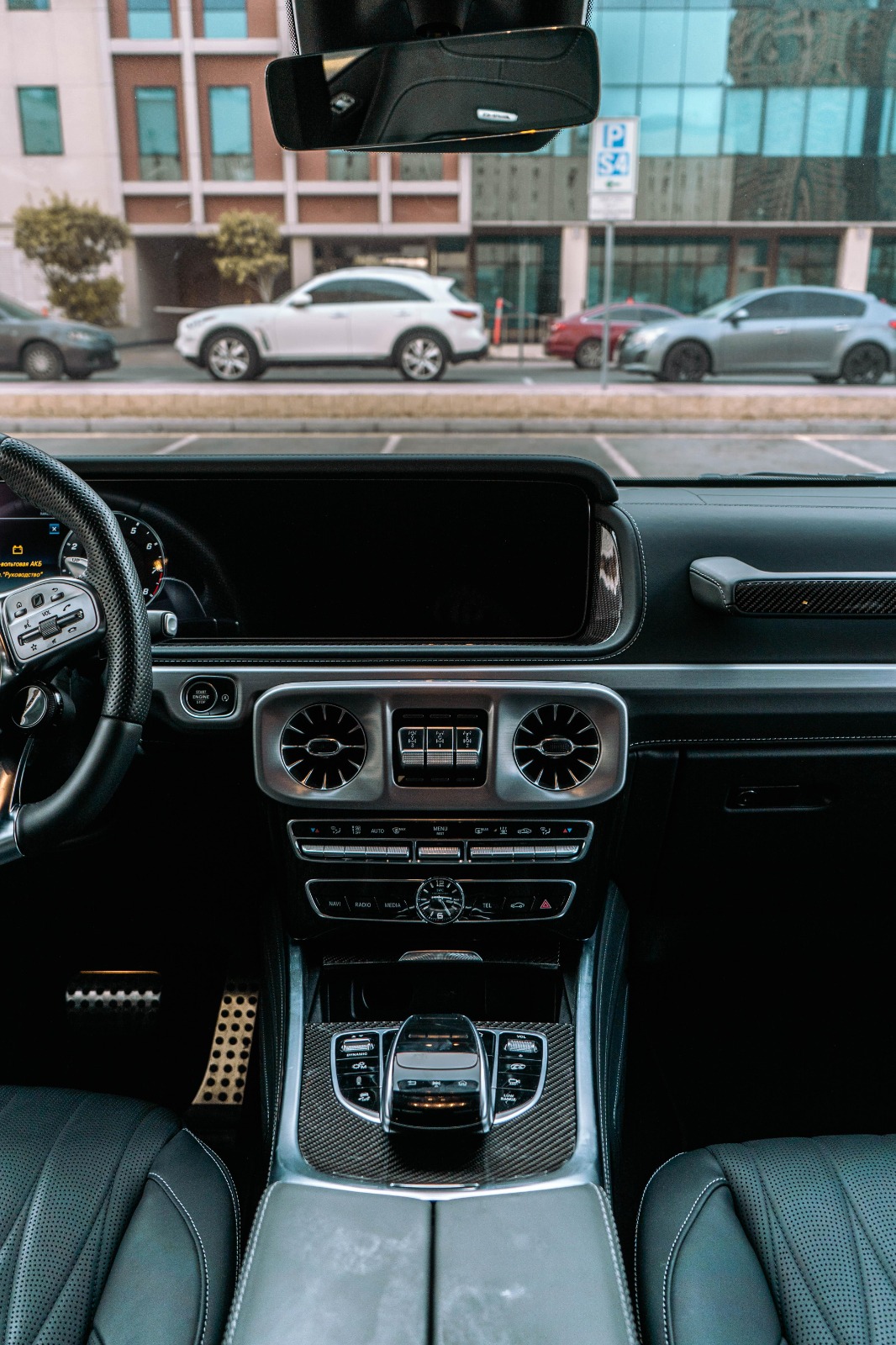 Mercedes-AMG G63 (Black)