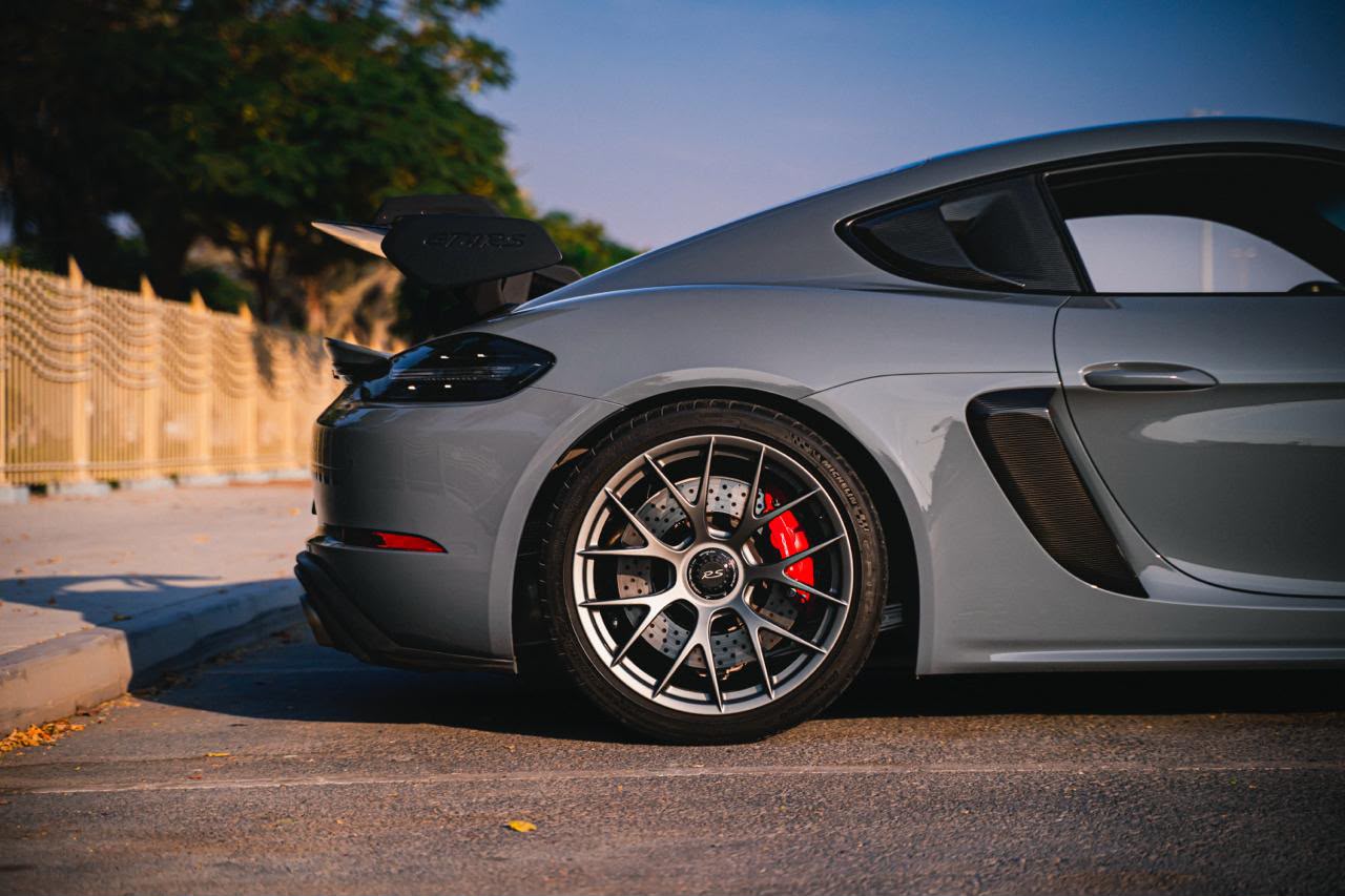 Porsche 718 Cayman GT4 RS