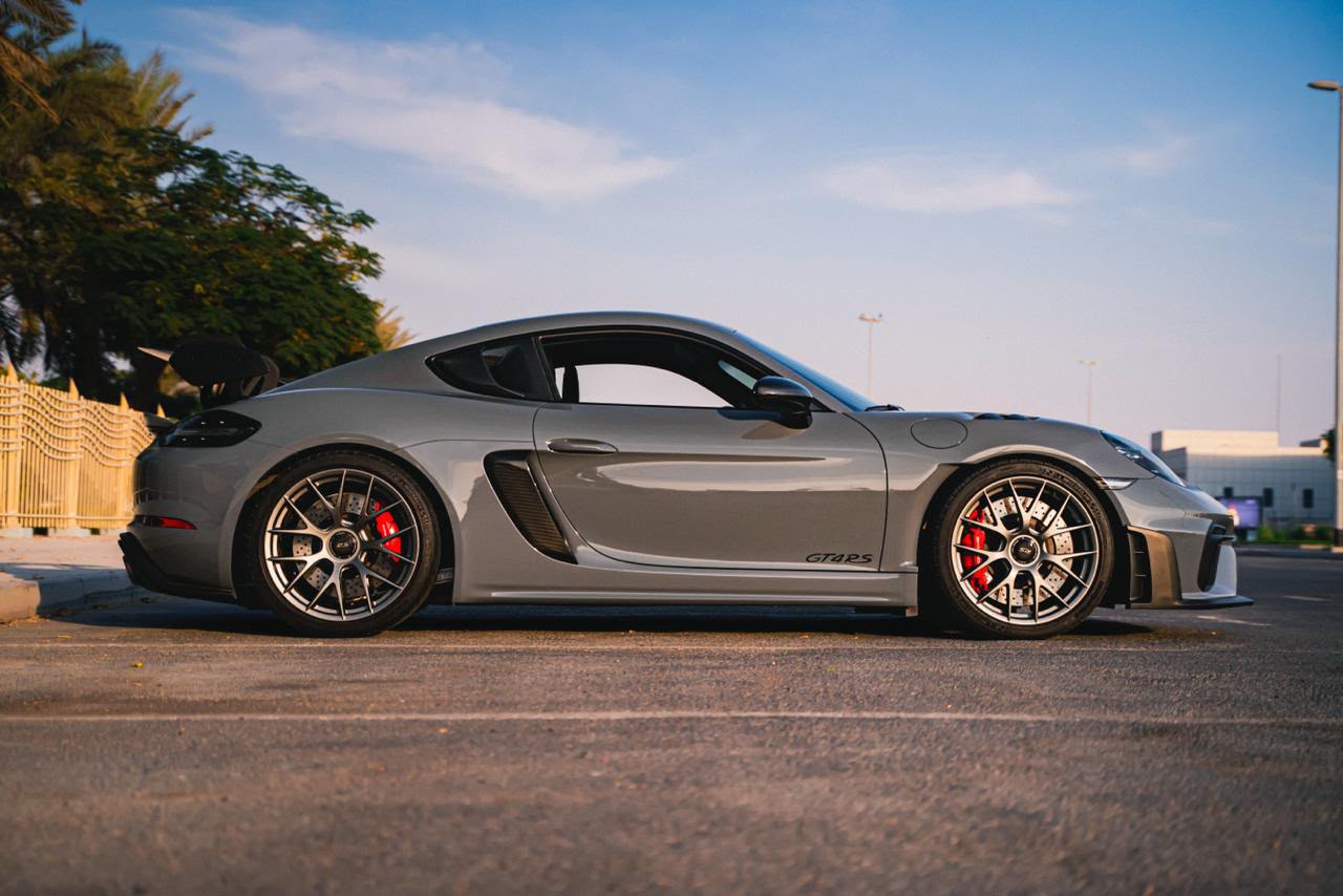 Porsche 718 Cayman GT4 RS