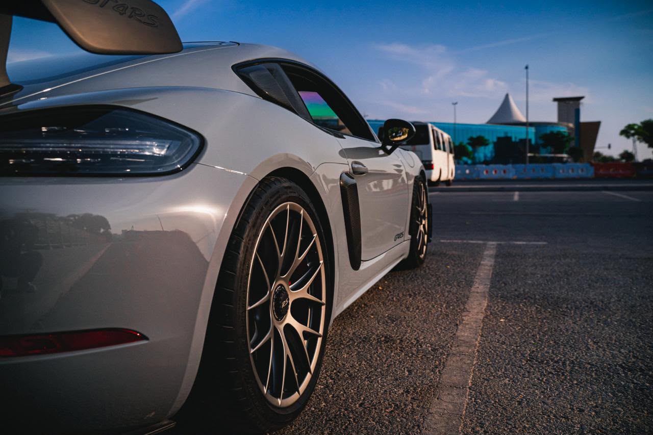 Porsche 718 Cayman GT4 RS